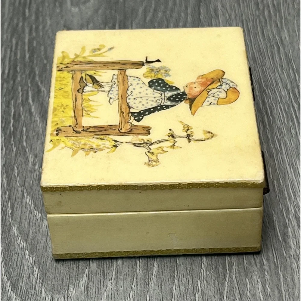 Vintage Style Decorative Trinket Box Hinged Lid Country Girl‎ Holly Hobbie
